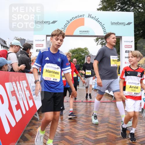 30.08.2026 - Blankeneser Heldenlauf Lena Gebhardt http://msf.ph/oto/10020084 30.08.2026 09:42:54 Ziel 1084, 1219, 1255, 1631, 1632, 1652, 1653 meine-sportfotos.de