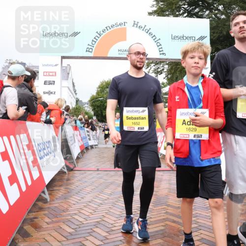 30.08.2026 - Blankeneser Heldenlauf Lena Gebhardt http://msf.ph/oto/10020094 30.08.2026 09:42:56 Ziel 1084, 1219, 1631, 1632, 1652, 1653, 1770, 1771, 1772 meine-sportfotos.de