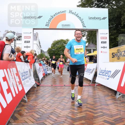 30.08.2026 - Blankeneser Heldenlauf Lena Gebhardt http://msf.ph/oto/10020103 30.08.2026 09:42:59 Ziel 1027, 1084, 1155, 1219, 1632, 1652, 1653, 1770, 1771, 1772 meine-sportfotos.de