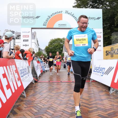 30.08.2026 - Blankeneser Heldenlauf Lena Gebhardt http://msf.ph/oto/10020105 30.08.2026 09:42:59 Ziel 1027, 1084, 1155, 1219, 1632, 1652, 1653, 1770, 1771, 1772 meine-sportfotos.de