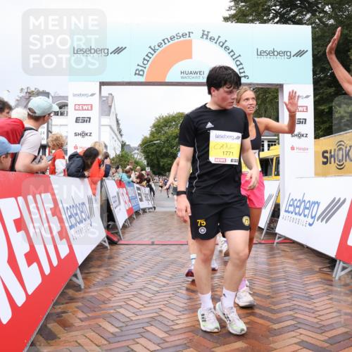 30.08.2026 - Blankeneser Heldenlauf Lena Gebhardt http://msf.ph/oto/10020120 30.08.2026 09:43:03 Ziel 1027, 1084, 1155, 1163, 1363, 1770, 1771, 1772 meine-sportfotos.de