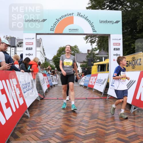 30.08.2026 - Blankeneser Heldenlauf Lena Gebhardt http://msf.ph/oto/10020176 30.08.2026 09:43:20 Ziel 1047, 1129, 1209, 1210, 1425, 1488, 1623, 1624, 1663, 1718 meine-sportfotos.de