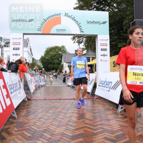 30.08.2026 - Blankeneser Heldenlauf Lena Gebhardt http://msf.ph/oto/10020191 30.08.2026 09:43:25 Ziel 1129, 1209, 1210, 1425, 1624 meine-sportfotos.de