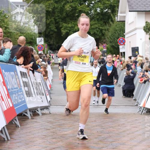 30.08.2026 - Blankeneser Heldenlauf Lena Gebhardt http://msf.ph/oto/10020198 30.08.2026 09:43:30 Ziel 1039, 1624, 1796, 3597 meine-sportfotos.de
