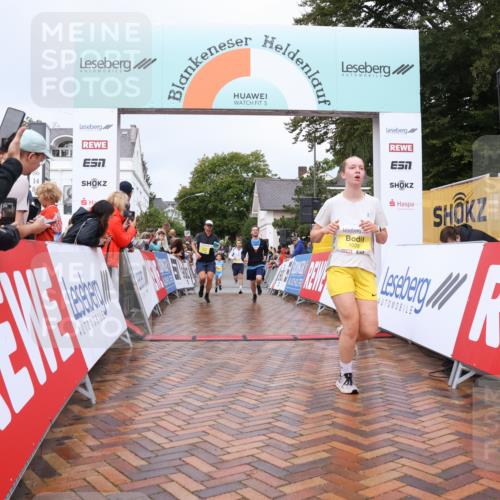 30.08.2026 - Blankeneser Heldenlauf Lena Gebhardt http://msf.ph/oto/10020202 30.08.2026 09:43:32 Ziel 1039, 1360, 1361, 1796, 3597 meine-sportfotos.de