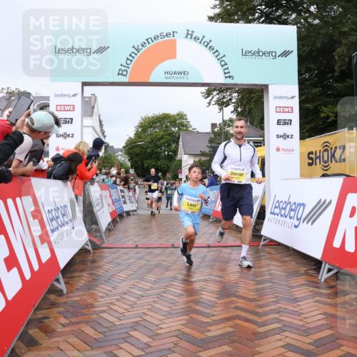 30.08.2026 - Blankeneser Heldenlauf Lena Gebhardt http://msf.ph/oto/10020220 30.08.2026 09:43:36 Ziel 1039, 1360, 1361, 1661, 1796, 3597 meine-sportfotos.de