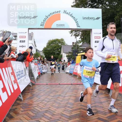 30.08.2026 - Blankeneser Heldenlauf Lena Gebhardt http://msf.ph/oto/10020224 30.08.2026 09:43:37 Ziel 1039, 1188, 1360, 1361, 1661, 1796, 3597 meine-sportfotos.de