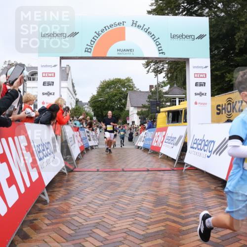 30.08.2026 - Blankeneser Heldenlauf Lena Gebhardt http://msf.ph/oto/10020226 30.08.2026 09:43:37 Ziel 1039, 1188, 1360, 1361, 1661, 1796, 3597 meine-sportfotos.de
