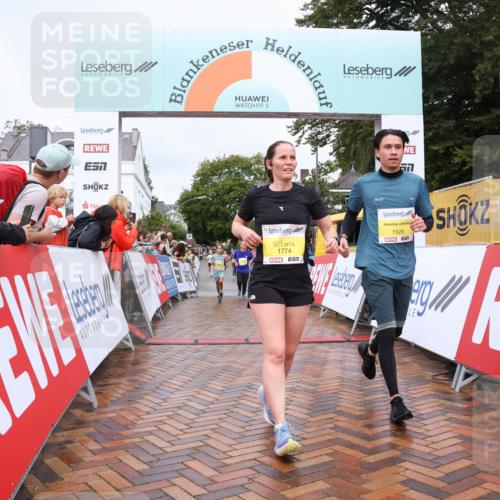 30.08.2026 - Blankeneser Heldenlauf Lena Gebhardt http://msf.ph/oto/10020253 30.08.2026 09:43:44 Ziel 1174, 1188, 1526, 1661, 1691, 1774 meine-sportfotos.de