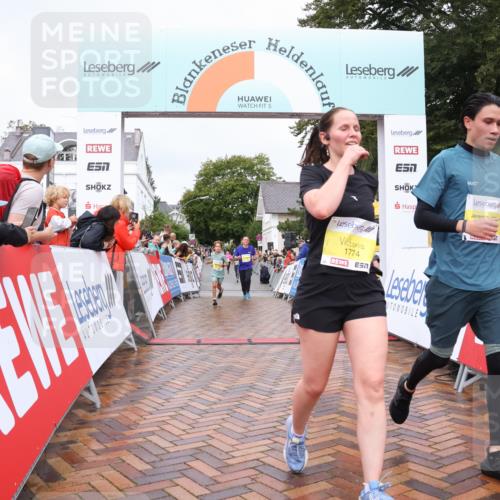 30.08.2026 - Blankeneser Heldenlauf Lena Gebhardt http://msf.ph/oto/10020255 30.08.2026 09:43:45 Ziel 1174, 1188, 1526, 1661, 1691, 1774 meine-sportfotos.de