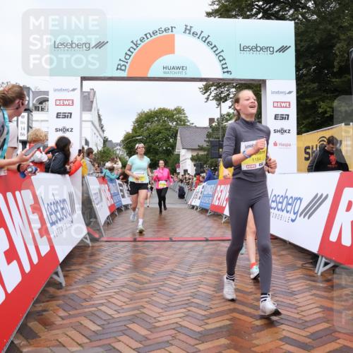 30.08.2026 - Blankeneser Heldenlauf Lena Gebhardt http://msf.ph/oto/10020280 30.08.2026 09:43:54 Ziel 1061, 1174, 1184, 1381, 1461, 1691, 1738 meine-sportfotos.de