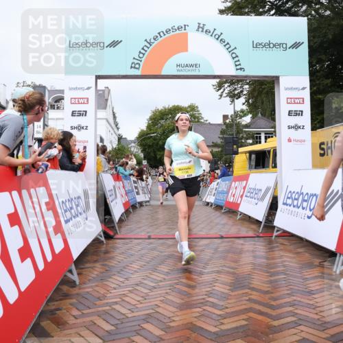 30.08.2026 - Blankeneser Heldenlauf Lena Gebhardt http://msf.ph/oto/10020284 30.08.2026 09:43:55 Ziel 1061, 1174, 1184, 1381, 1461, 1738 meine-sportfotos.de