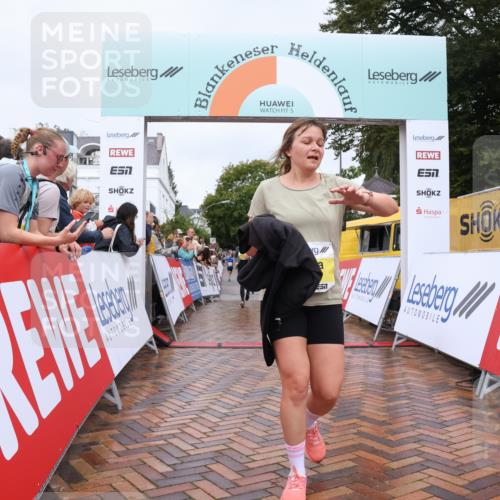 30.08.2026 - Blankeneser Heldenlauf Lena Gebhardt http://msf.ph/oto/10020333 30.08.2026 09:44:09 Ziel 1150, 1202, 1491, 1513 meine-sportfotos.de