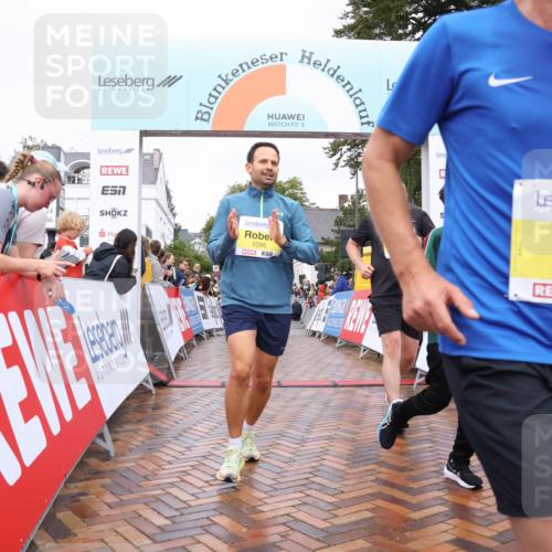 30.08.2026 - Blankeneser Heldenlauf Lena Gebhardt http://msf.ph/oto/10020377 30.08.2026 09:44:20 Ziel 1095, 1096, 1182, 1304, 1491, 1650, 1756 meine-sportfotos.de