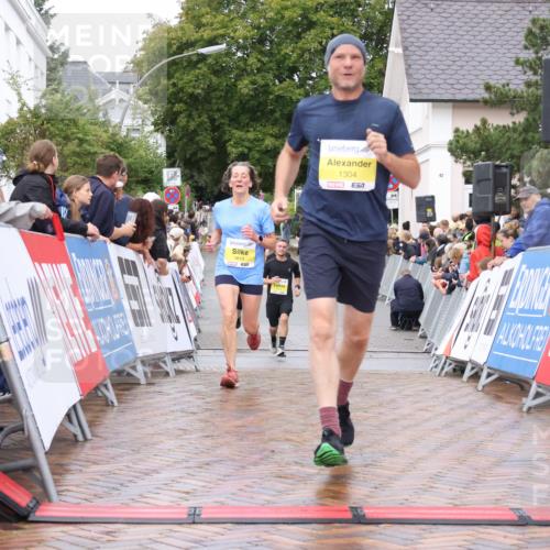 30.08.2026 - Blankeneser Heldenlauf Lena Gebhardt http://msf.ph/oto/10020389 30.08.2026 09:44:23 Ziel 1024, 1095, 1096, 1182, 1304, 1613, 1650, 1756 meine-sportfotos.de