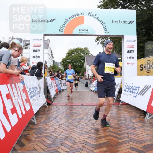30.08.2026 - Blankeneser Heldenlauf Lena Gebhardt http://msf.ph/oto/10020395 30.08.2026 09:44:25 Ziel 1024, 1095, 1096, 1182, 1304, 1613, 1650, 1756 meine-sportfotos.de
