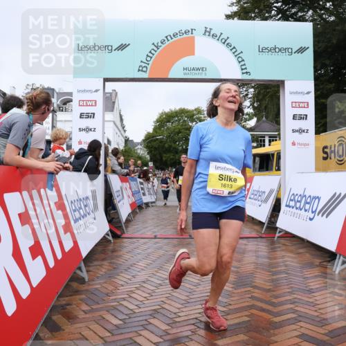 30.08.2026 - Blankeneser Heldenlauf Lena Gebhardt http://msf.ph/oto/10020402 30.08.2026 09:44:27 Ziel 1024, 1095, 1182, 1304, 1613, 3659, 3660 meine-sportfotos.de