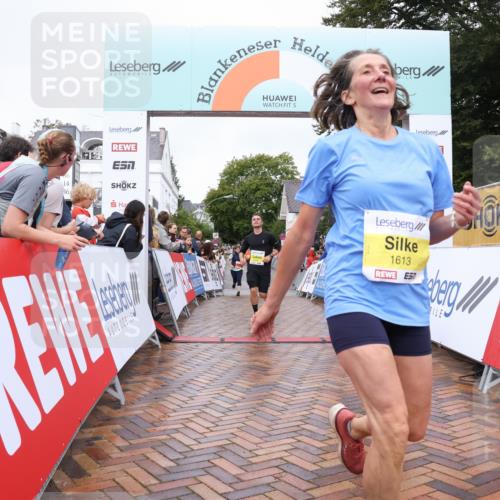 30.08.2026 - Blankeneser Heldenlauf Lena Gebhardt http://msf.ph/oto/10020405 30.08.2026 09:44:27 Ziel 1024, 1095, 1182, 1304, 1613, 3659, 3660 meine-sportfotos.de