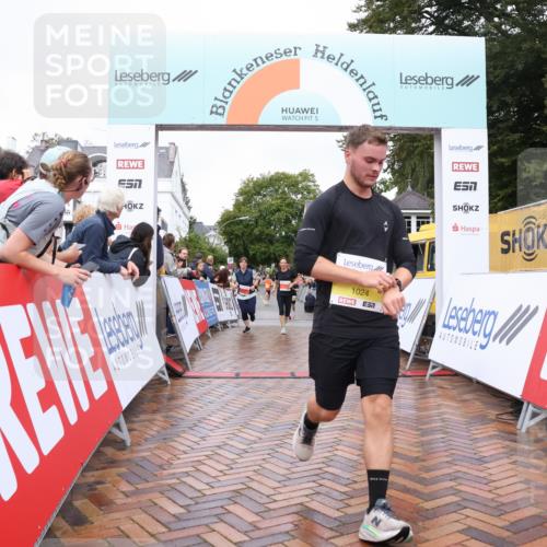 30.08.2026 - Blankeneser Heldenlauf Lena Gebhardt http://msf.ph/oto/10020413 30.08.2026 09:44:29 Ziel 1024, 1304, 1613, 3659, 3660 meine-sportfotos.de