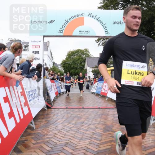 30.08.2026 - Blankeneser Heldenlauf Lena Gebhardt http://msf.ph/oto/10020415 30.08.2026 09:44:29 Ziel 1024, 1304, 1613, 3659, 3660 meine-sportfotos.de