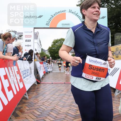 30.08.2026 - Blankeneser Heldenlauf Lena Gebhardt http://msf.ph/oto/10020432 30.08.2026 09:44:33 Ziel 1024, 1216, 1475, 1613, 1625, 3659, 3660 meine-sportfotos.de