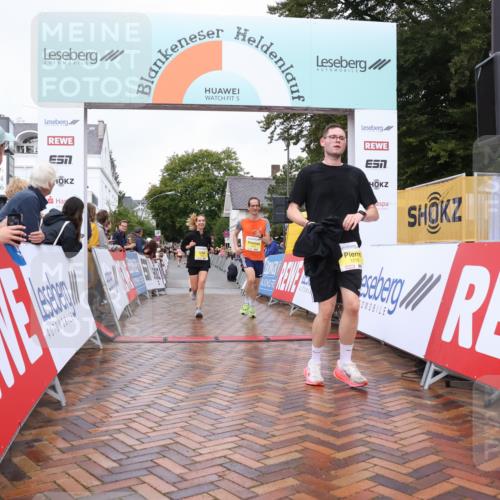 30.08.2026 - Blankeneser Heldenlauf Lena Gebhardt http://msf.ph/oto/10020441 30.08.2026 09:44:36 Ziel 1216, 1475, 1625, 3659, 3660 meine-sportfotos.de