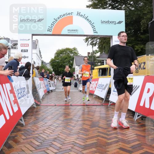 30.08.2026 - Blankeneser Heldenlauf Lena Gebhardt http://msf.ph/oto/10020443 30.08.2026 09:44:36 Ziel 1216, 1475, 1625, 3659, 3660 meine-sportfotos.de