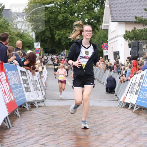 30.08.2026 - Blankeneser Heldenlauf Lena Gebhardt http://msf.ph/oto/10020459 30.08.2026 09:44:40 Ziel 1216, 1475, 1497, 1625 meine-sportfotos.de