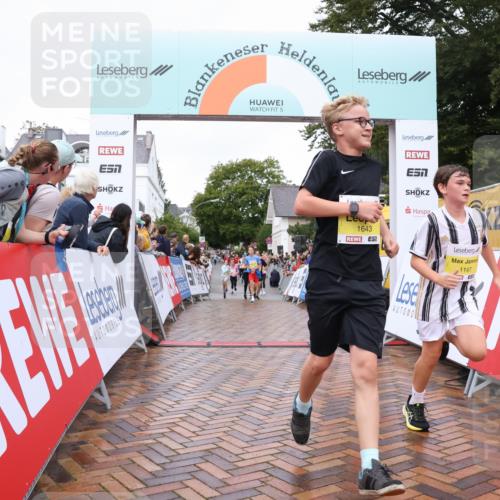30.08.2026 - Blankeneser Heldenlauf Lena Gebhardt http://msf.ph/oto/10020493 30.08.2026 09:44:51 Ziel 1038, 1187, 1319, 1581, 1643, 1759 meine-sportfotos.de