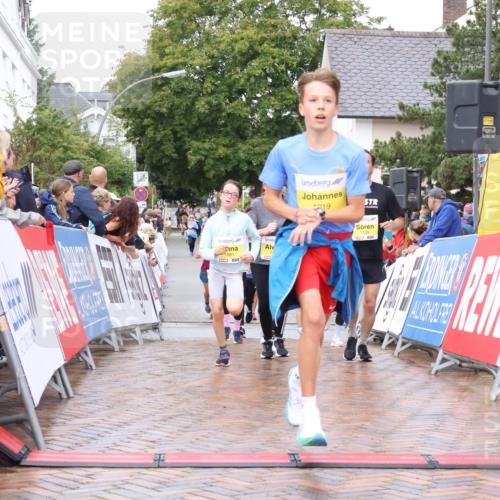 30.08.2026 - Blankeneser Heldenlauf Lena Gebhardt http://msf.ph/oto/10020500 30.08.2026 09:44:54 Ziel 1109, 1131, 1139, 1187, 1319, 1414, 1478, 1581, 1643, 1806, 1807 meine-sportfotos.de