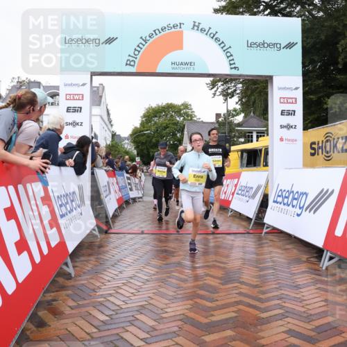30.08.2026 - Blankeneser Heldenlauf Lena Gebhardt http://msf.ph/oto/10020509 30.08.2026 09:44:56 Ziel 1109, 1131, 1139, 1187, 1319, 1414, 1478, 1581, 1643, 1806, 1807 meine-sportfotos.de