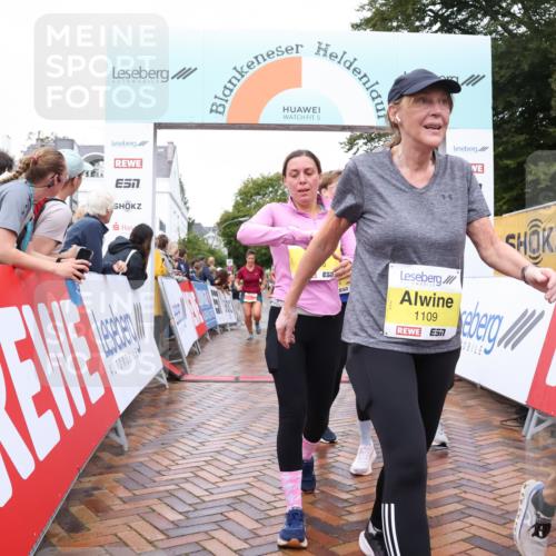 30.08.2026 - Blankeneser Heldenlauf Lena Gebhardt http://msf.ph/oto/10020526 30.08.2026 09:45:00 Ziel 1026, 1109, 1131, 1139, 1319, 1414, 1478, 1581, 1806, 1807, 3539, 3701 meine-sportfotos.de