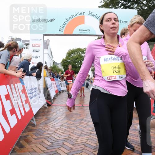 30.08.2026 - Blankeneser Heldenlauf Lena Gebhardt http://msf.ph/oto/10020530 30.08.2026 09:45:00 Ziel 1026, 1109, 1131, 1139, 1319, 1414, 1478, 1581, 1806, 1807, 3539, 3701 meine-sportfotos.de