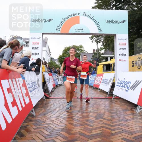 30.08.2026 - Blankeneser Heldenlauf Lena Gebhardt http://msf.ph/oto/10020534 30.08.2026 09:45:02 Ziel 1026, 1109, 1131, 1139, 1319, 1414, 1478, 1581, 1806, 1807, 3539, 3701 meine-sportfotos.de