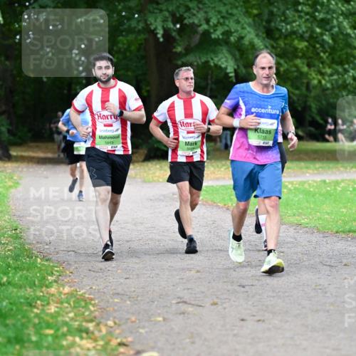 30.08.2026 - Blankeneser Heldenlauf Dr. Thomas Lammeyer http://msf.ph/oto/10020595 30.08.2026 10:11:43 Laufen 5649, 5668, 5715 meine-sportfotos.de