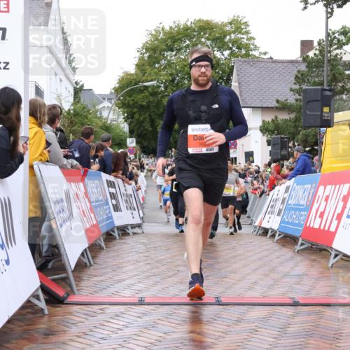 30.08.2026 - Blankeneser Heldenlauf Lena Gebhardt http://msf.ph/oto/10020609 30.08.2026 09:45:24 Ziel 1056, 1152, 1379, 1455, 1462, 1710, 3625 meine-sportfotos.de