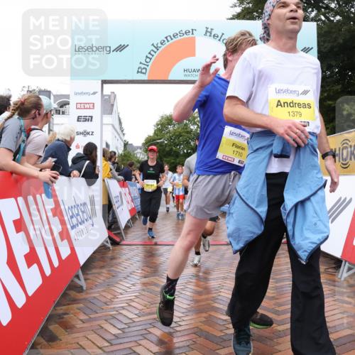 30.08.2026 - Blankeneser Heldenlauf Lena Gebhardt http://msf.ph/oto/10020622 30.08.2026 09:45:29 Ziel 1056, 1117, 1185, 1199, 1204, 1354, 1379, 1419, 1420, 1455, 1608, 1710, 1754, 1764, 3625 meine-sportfotos.de