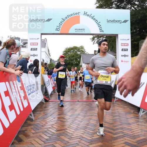 30.08.2026 - Blankeneser Heldenlauf Lena Gebhardt http://msf.ph/oto/10020624 30.08.2026 09:45:29 Ziel 1056, 1117, 1185, 1199, 1204, 1354, 1379, 1419, 1420, 1455, 1608, 1710, 1754, 1764, 3625 meine-sportfotos.de