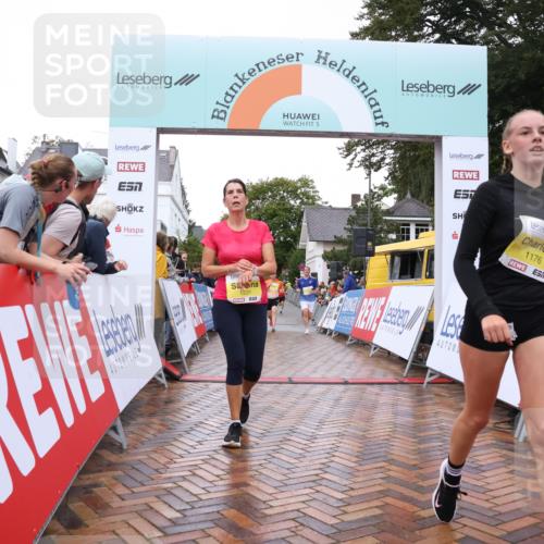30.08.2026 - Blankeneser Heldenlauf Lena Gebhardt http://msf.ph/oto/10020708 30.08.2026 09:45:53 Ziel 1033, 1164, 1176, 1191, 1231, 1346, 1690 meine-sportfotos.de