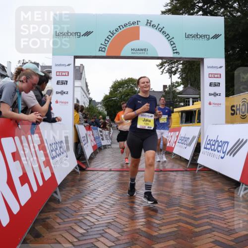 30.08.2026 - Blankeneser Heldenlauf Lena Gebhardt http://msf.ph/oto/10020716 30.08.2026 09:45:56 Ziel 1164, 1176, 1191, 1231, 1346, 1690 meine-sportfotos.de