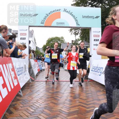 30.08.2026 - Blankeneser Heldenlauf Lena Gebhardt http://msf.ph/oto/10020773 30.08.2026 09:46:21 Ziel 1143, 1218, 1283, 1299, 1483, 1584, 1651, 1730, 3716 meine-sportfotos.de