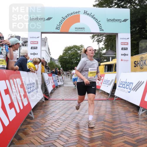 30.08.2026 - Blankeneser Heldenlauf Lena Gebhardt http://msf.ph/oto/10020816 30.08.2026 09:46:33 Ziel 1037, 1238, 1261, 1277 meine-sportfotos.de