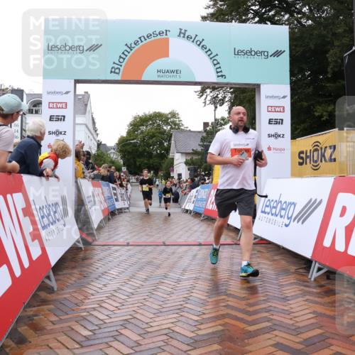 30.08.2026 - Blankeneser Heldenlauf Lena Gebhardt http://msf.ph/oto/10020853 30.08.2026 09:46:45 Ziel 1385, 1572, 1582, 3718 meine-sportfotos.de