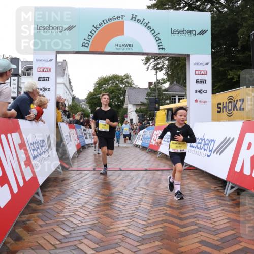30.08.2026 - Blankeneser Heldenlauf Lena Gebhardt http://msf.ph/oto/10020865 30.08.2026 09:46:49 Ziel 1385, 1519, 1572, 1582, 1799, 3718 meine-sportfotos.de