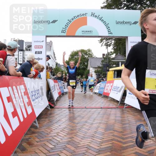 30.08.2026 - Blankeneser Heldenlauf Lena Gebhardt http://msf.ph/oto/10020875 30.08.2026 09:46:50 Ziel 1385, 1519, 1572, 1799, 3718 meine-sportfotos.de