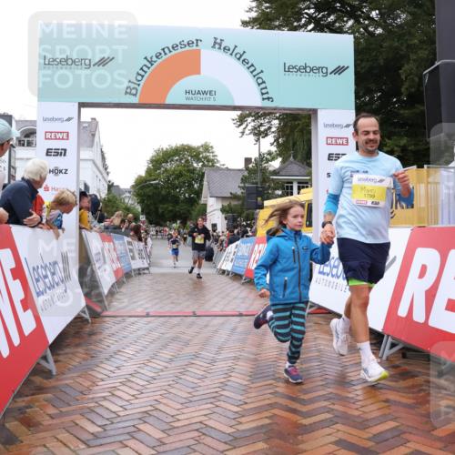 30.08.2026 - Blankeneser Heldenlauf Lena Gebhardt http://msf.ph/oto/10020892 30.08.2026 09:46:54 Ziel 1098, 1385, 1519, 1572, 1799 meine-sportfotos.de