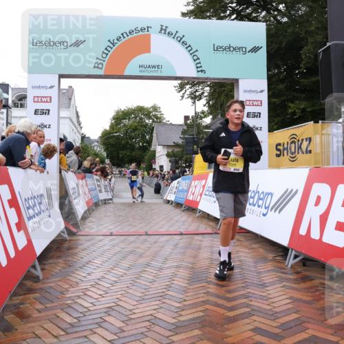30.08.2026 - Blankeneser Heldenlauf Lena Gebhardt http://msf.ph/oto/10020902 30.08.2026 09:46:58 Ziel 1098, 1153, 1519, 1799 meine-sportfotos.de
