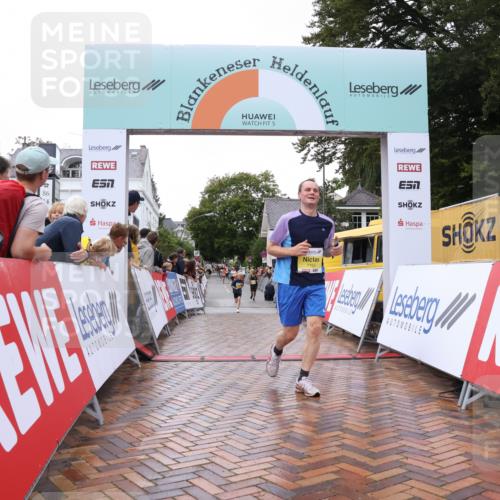 30.08.2026 - Blankeneser Heldenlauf Lena Gebhardt http://msf.ph/oto/10020913 30.08.2026 09:47:03 Ziel 1098, 1153, 1609 meine-sportfotos.de