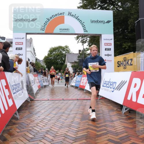 30.08.2026 - Blankeneser Heldenlauf Lena Gebhardt http://msf.ph/oto/10020926 30.08.2026 09:47:09 Ziel 1153, 1609, 1723, 1724 meine-sportfotos.de