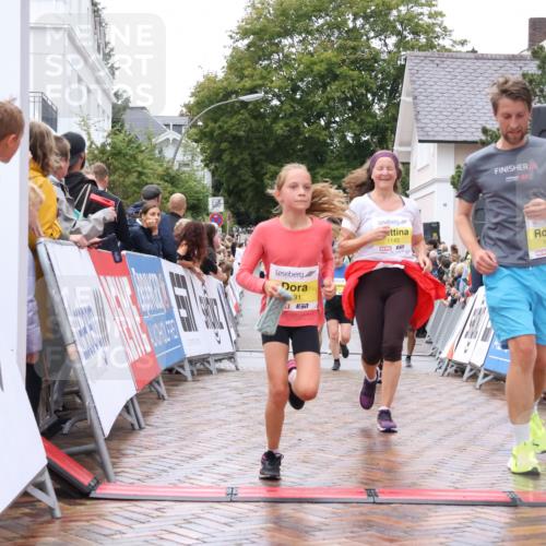 30.08.2026 - Blankeneser Heldenlauf Lena Gebhardt http://msf.ph/oto/10020950 30.08.2026 09:47:17 Ziel 1145, 1273, 1276, 1291, 1292, 1579, 1723, 1724 meine-sportfotos.de